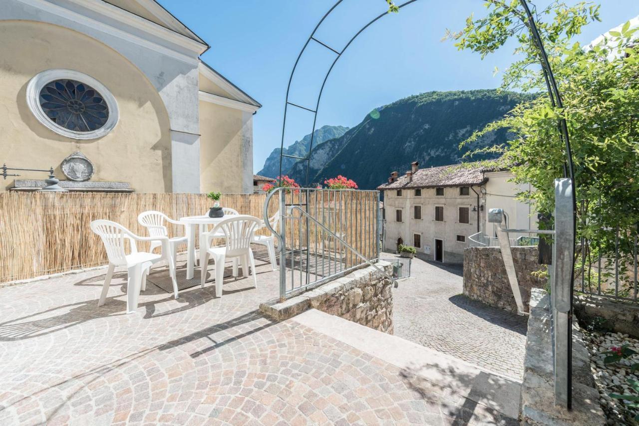 Appartamento Ania Vista Castello เทนโน ภายนอก รูปภาพ