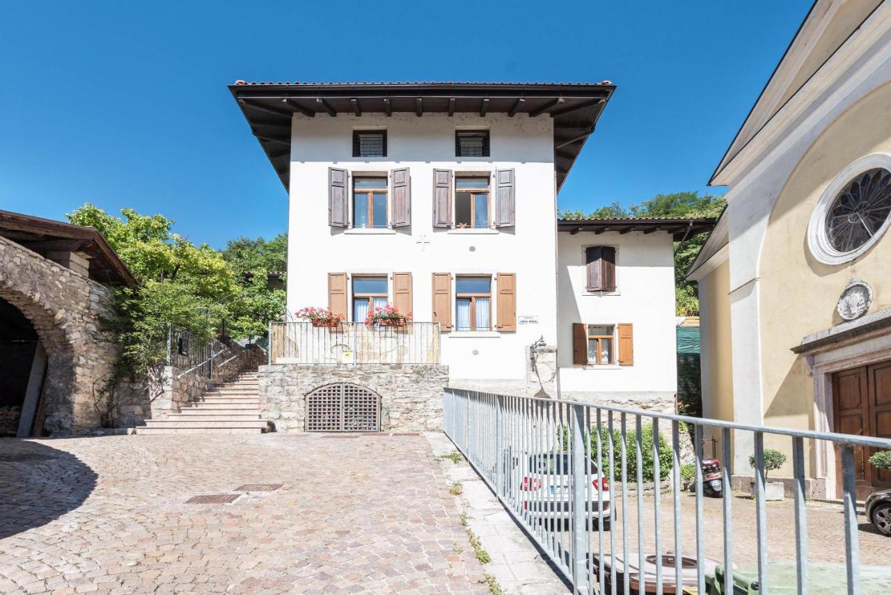 Appartamento Ania Vista Castello เทนโน ภายนอก รูปภาพ