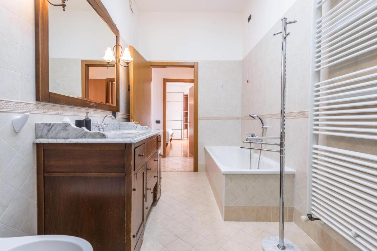 Appartamento Ania Vista Castello เทนโน ภายนอก รูปภาพ