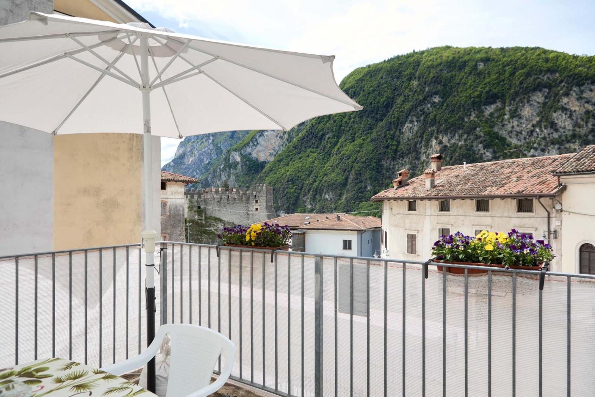 Appartamento Ania Vista Castello เทนโน ภายนอก รูปภาพ